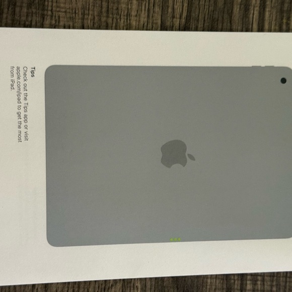 iPad - Sleek midnight 9th GEN 2023 10.2 inch screen laptop case included - Picture 12 of 17